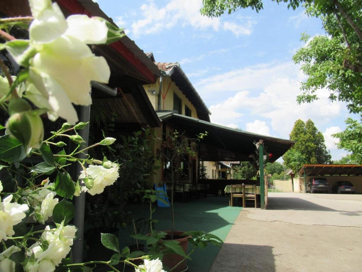 Fogado Hotel Palic Luaran gambar